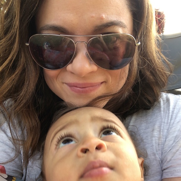 Meet your Posher, Mariah - Picture 1 of 2